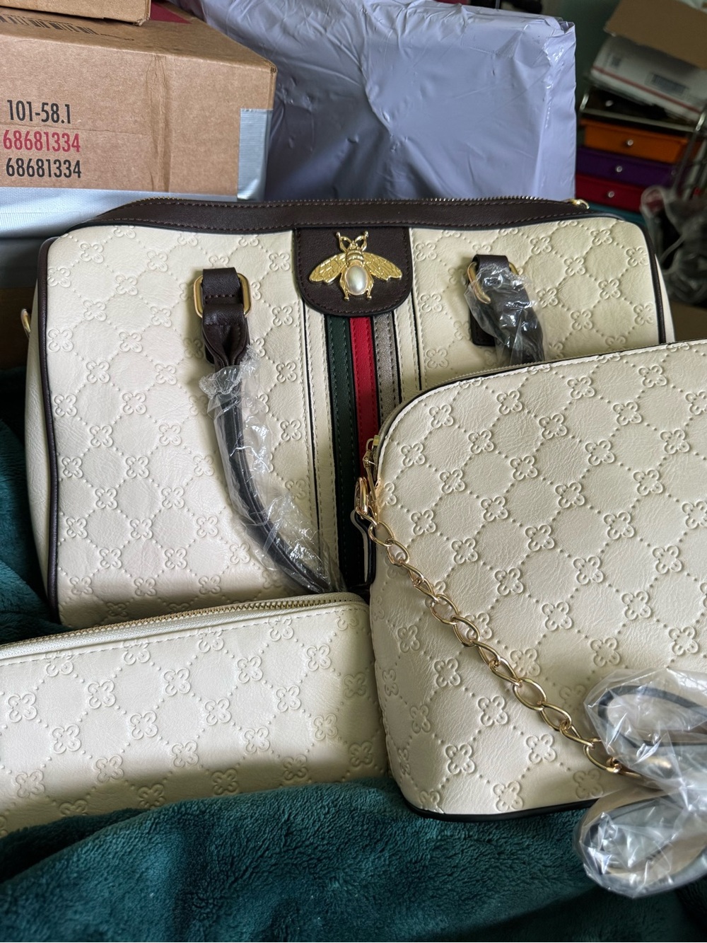 Diophy Women's Cream Tote and Crossbody Bag Set with Gold Bee Accent